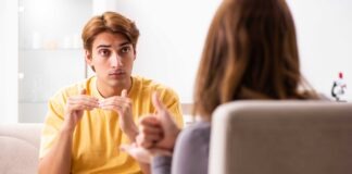 New report demands action to address mental health inequalities faced by Deaf community