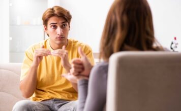 New report demands action to address mental health inequalities faced by Deaf community