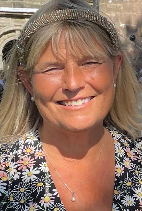 Liz Elks